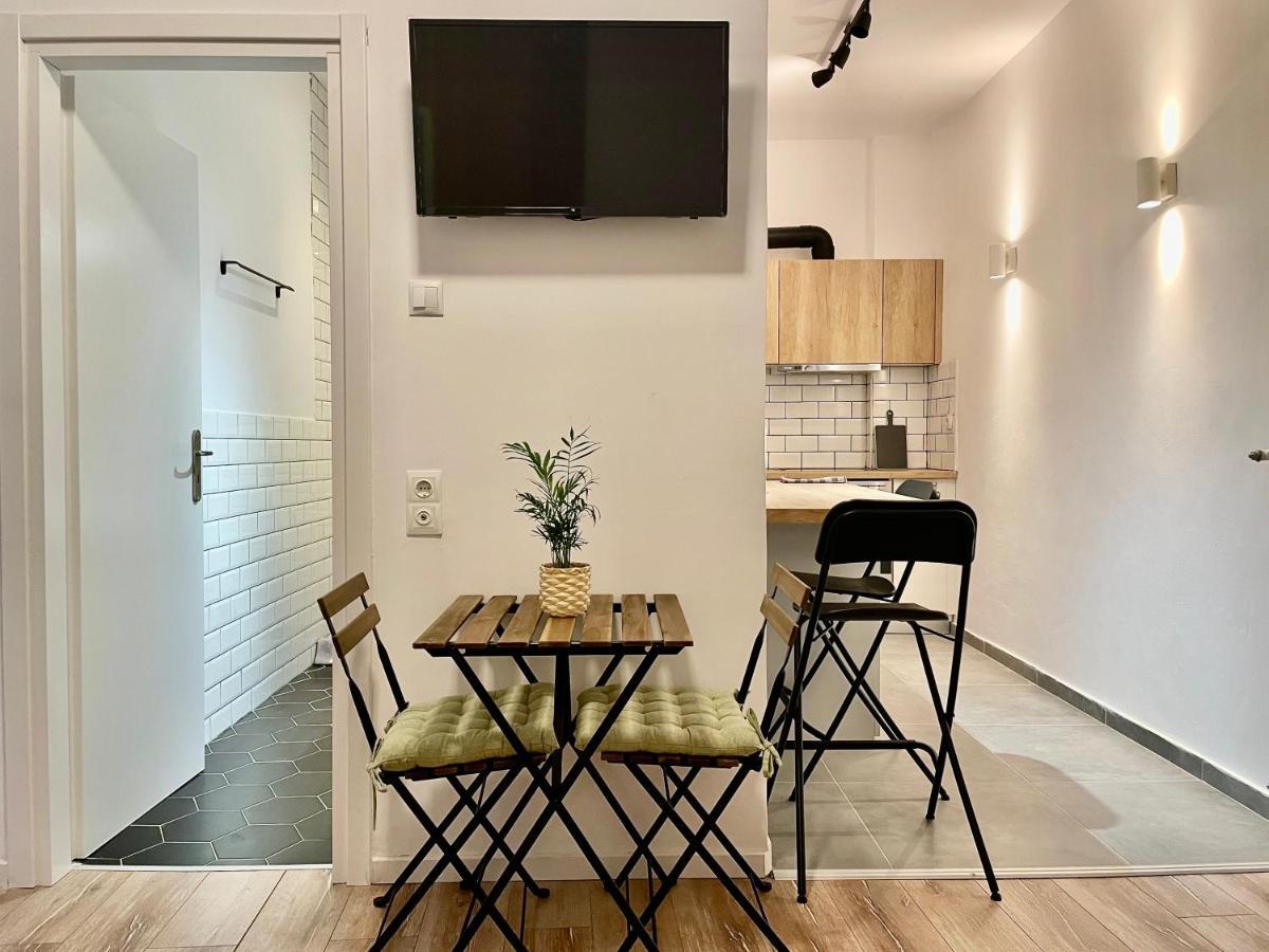 B&B Boutique Two Bedrooms Apartments Athens Exterior photo